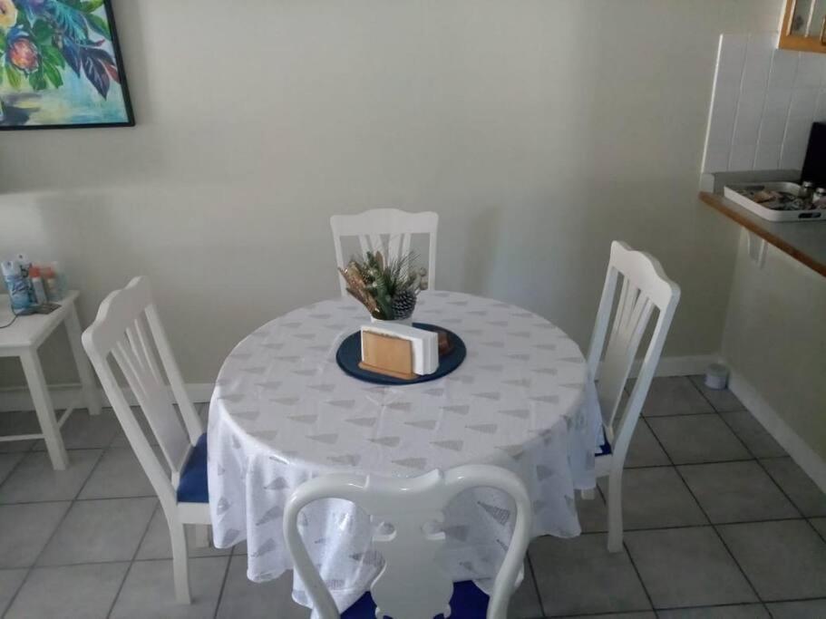 Chalet Cassie Apartment Монтего Бей Екстериор снимка